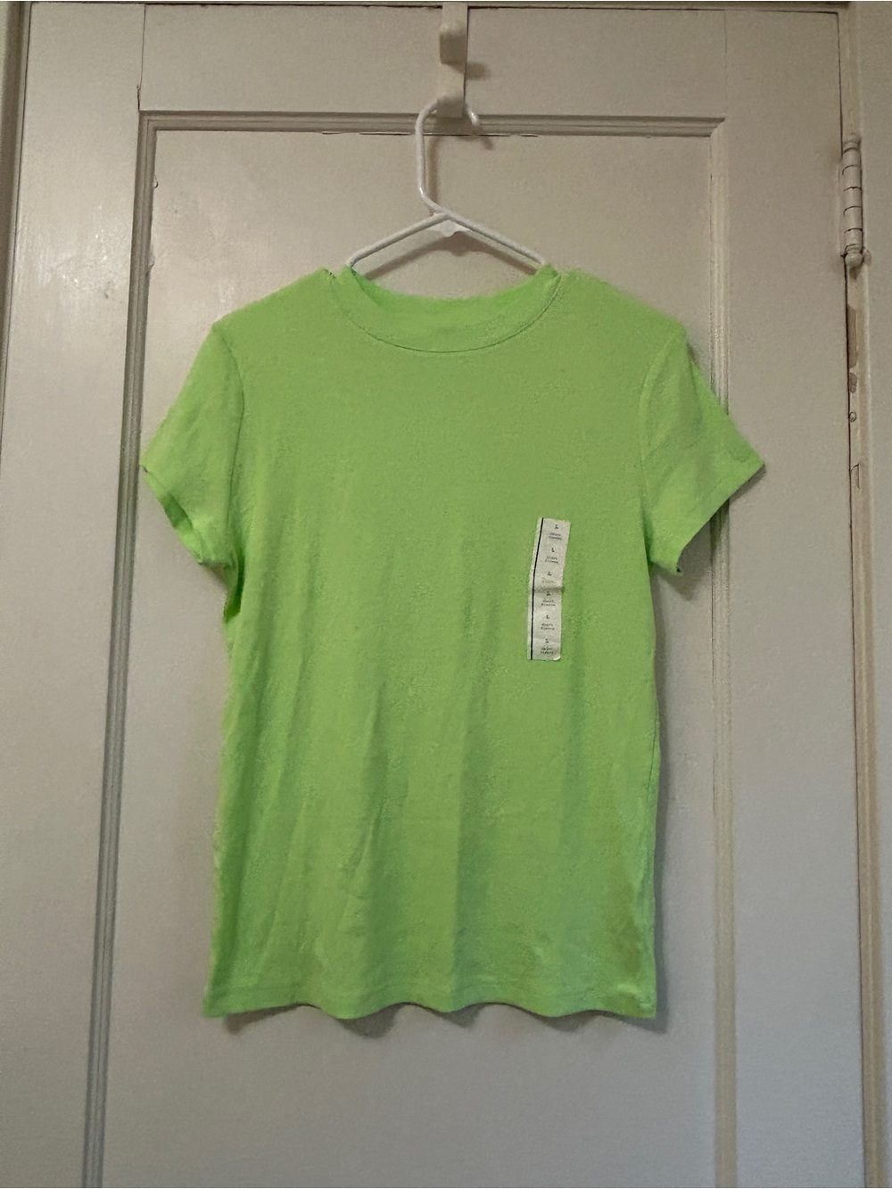 NWT!! a new day Neon Lime Ribbed Crewneck Tee - Size Large
